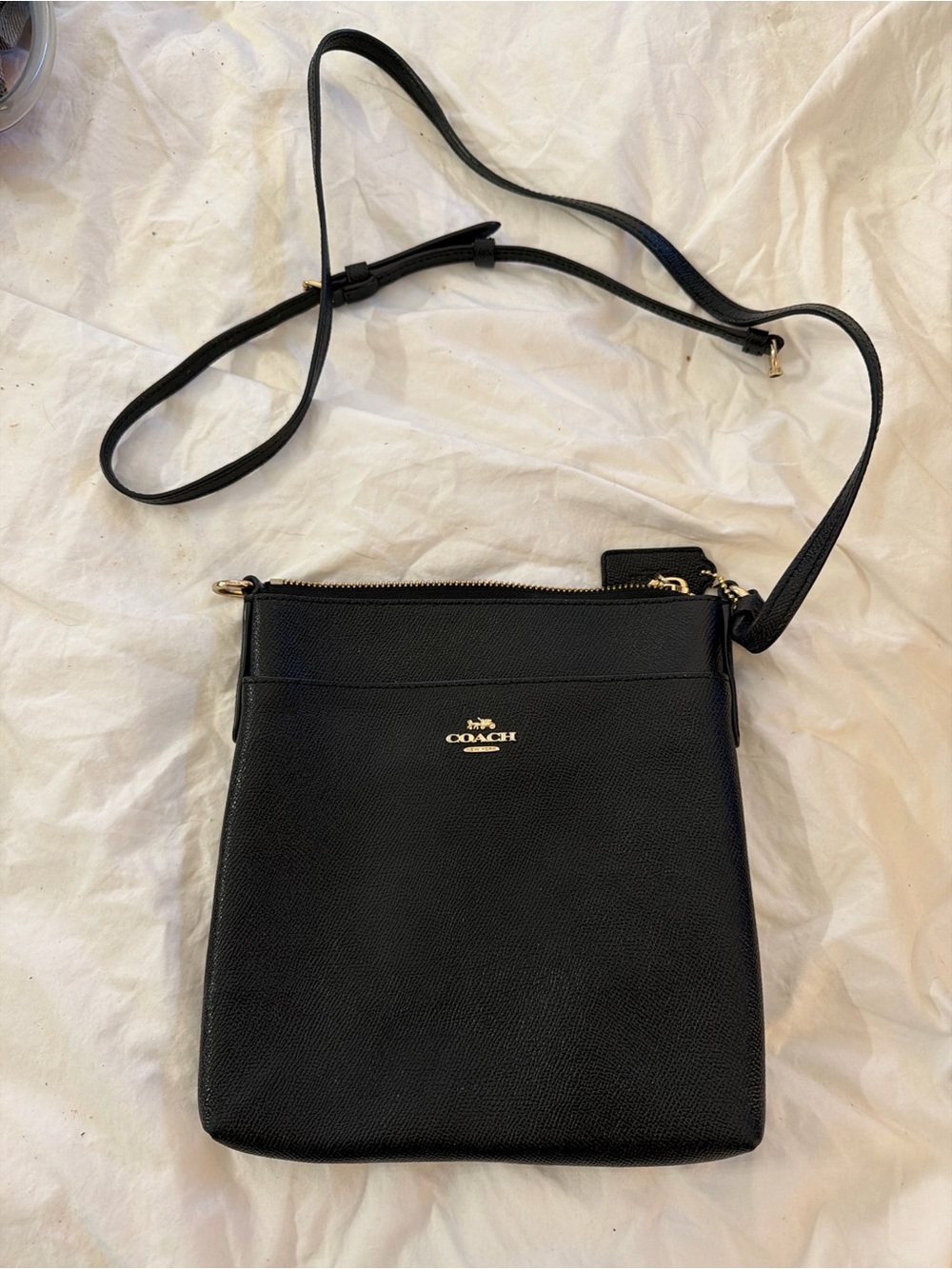 Coach Black Leather Crossbody Bag Pebbled Leather Zip Top (Needs Strap Repair) - Picture 2 of 4